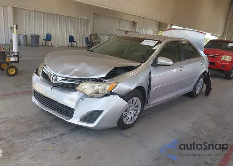 2013 Toyota Camry Le z USA, uszkodzony, nr VIN 4T4BF1FK6DR275278